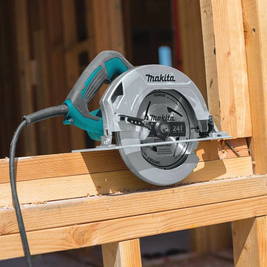 Sierra circular de 7‑1/4" Makita HS7600 de 1400W
