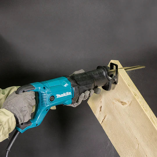 Sierra de sable Makita JR3051TK de 1200W