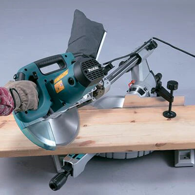 Sierra de inglete telescópica Makita LS1017L de 1430W