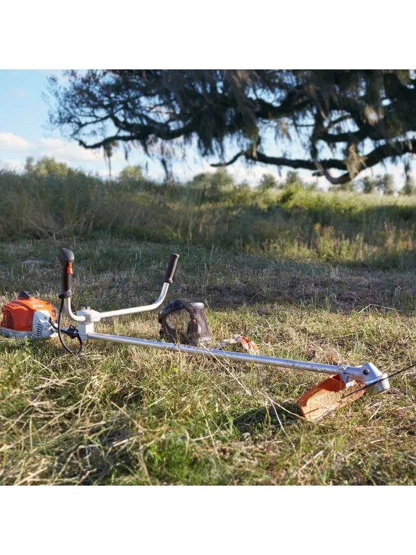 Desbrozadora a gasolina STIHL FS 221 L de 2.3 hp