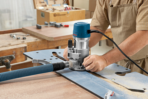 Router Bosch 1617 EVS 127V 2hp con dos pinzas 1/4" y 1/2"