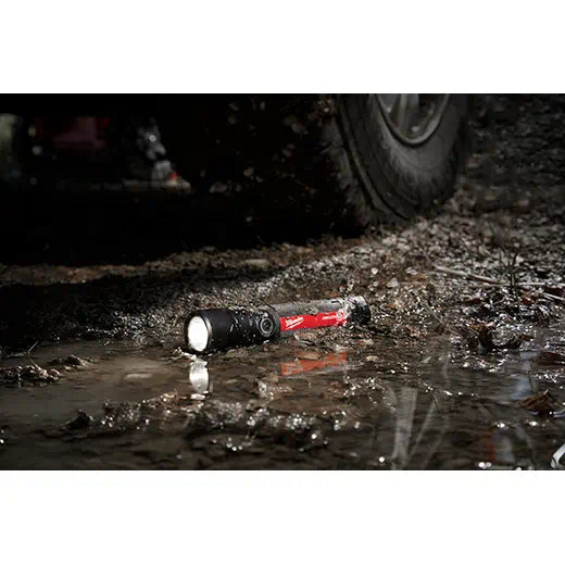 Linterna compacta recargable usb resistente al agua Milwaukee