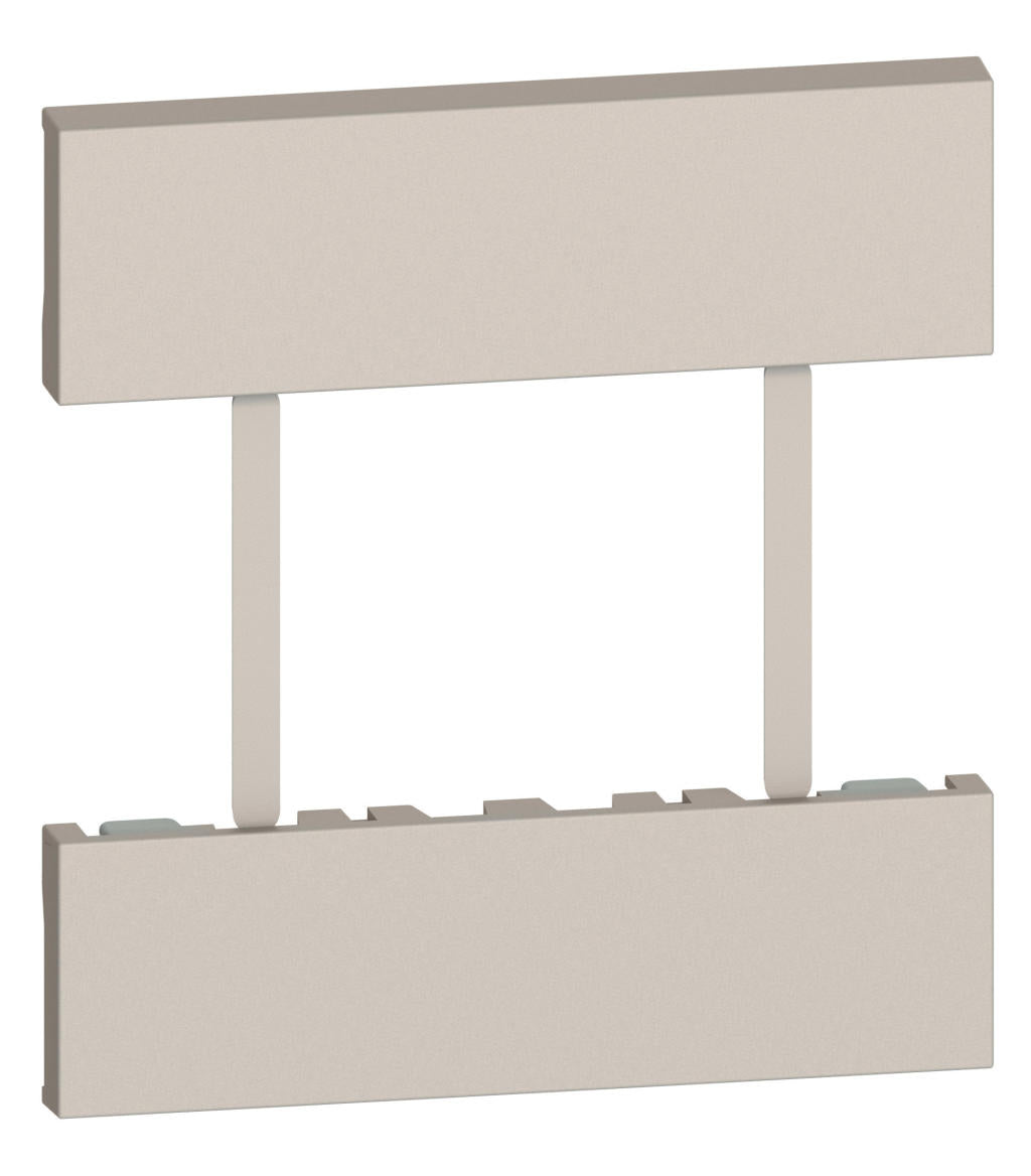 Cubretecla de 3 modulos color arena livingnow Bticino