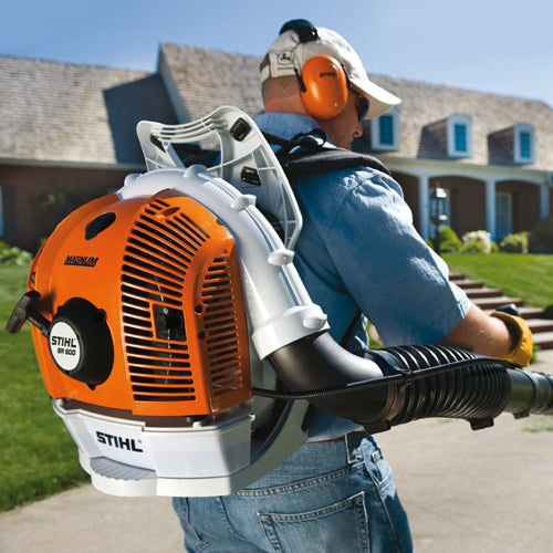 Sopladora de gasolina BR-600 4 tiempos 3.8 hp STIHL