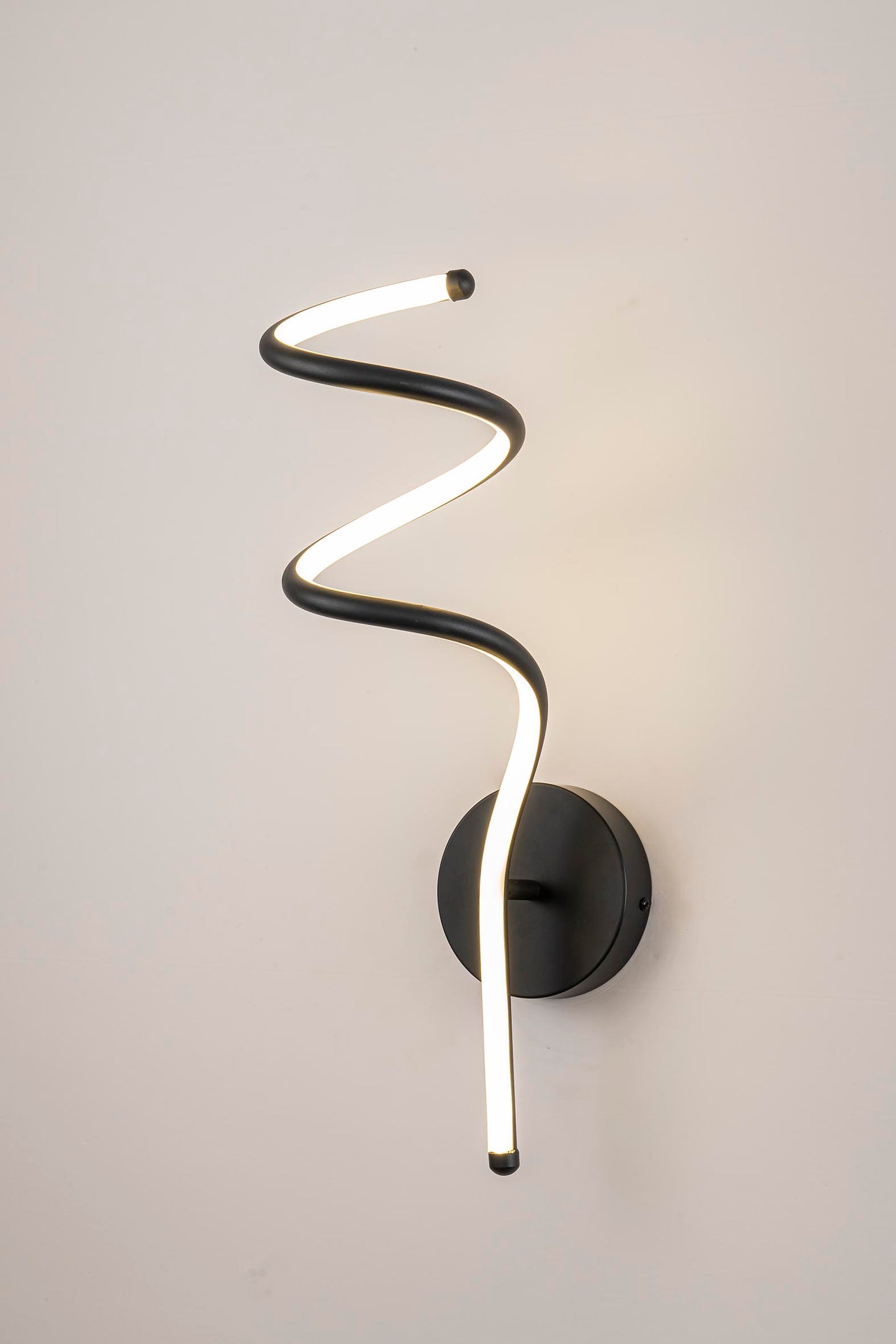 Luminaria de pared Cogno Tecnohome negro con luz dimeable