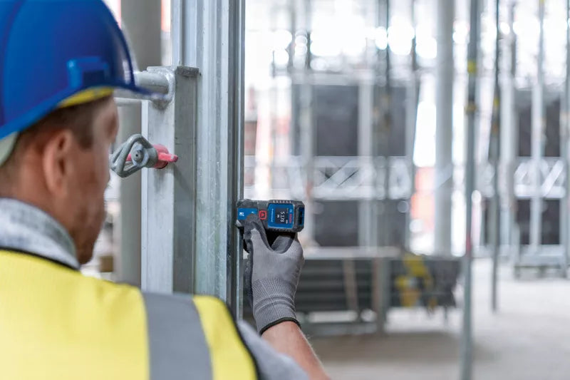 Medidor láser profesional Bosch de 0.15m a 25m