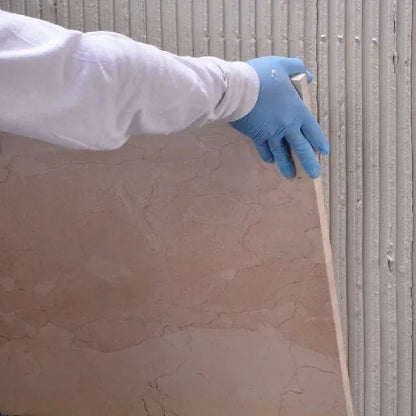 Adhesivo reforzado para porcelanato y piedra natural CEMIX 20 kg