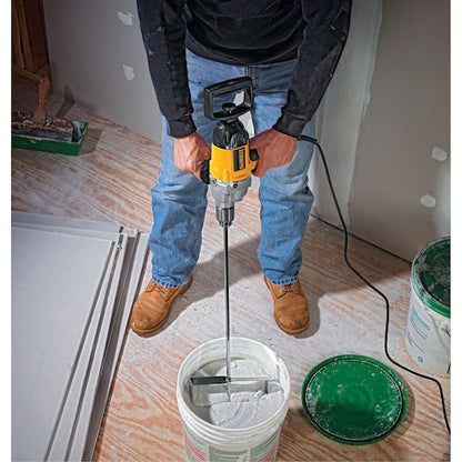 Taladro mezclador tipo espada Dewalt de 1/2"