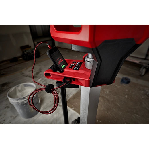 Torre de iluminación con cargador integrado Milwaukee M18 Rocket