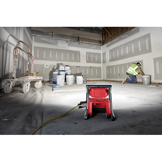 Luz de trabajo intensa de doble potencia Milwaukee M18 Rover (sin batería)