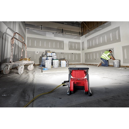 Luz de trabajo intensa de doble potencia Milwaukee M18 Rover (sin batería)