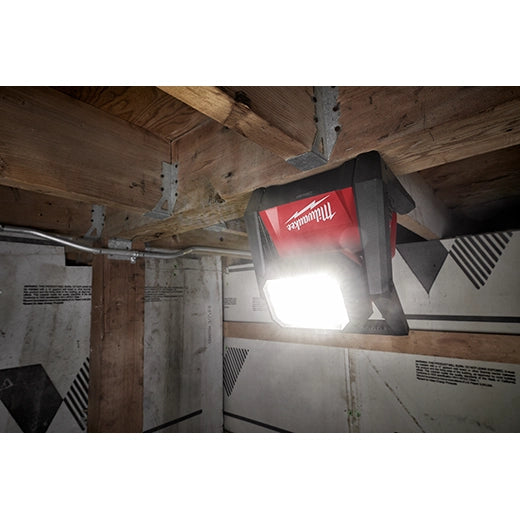 Luz de trabajo intensa de doble potencia Milwaukee M18 Rover (sin batería)