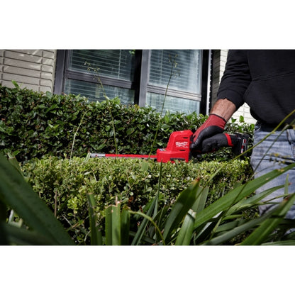 Kit de Cortasetos Milwaukee M12 FUEL con batería M12 XC 4.0 y cargador