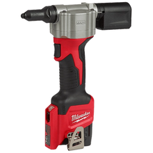 Kit de remachadora Milwaukee M12 con cargador, 2 baterías CP1.5 M12 y estuche de transporte