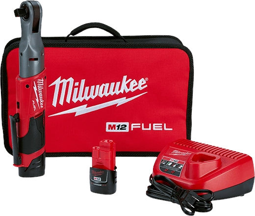 Kit de trinquete Milwaukee M12 FUEL de 1/2" con 2 baterías, cargador y estuche de transporte