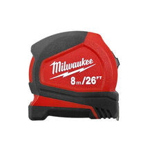 Flexómetro compacto Milwaukee de 8m resistente a golpes