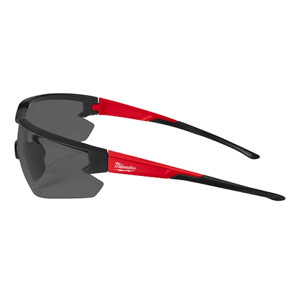 Gafas de seguridad ahumados antirrayas Milwaukee