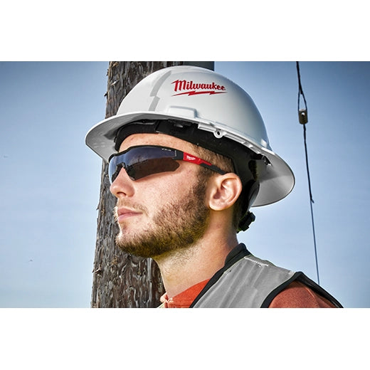 Gafas de seguridad ahumados antirrayas Milwaukee