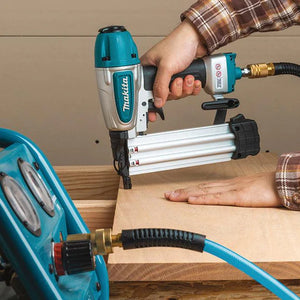 Clavadora neumatica Brad 2'' Makita AF506