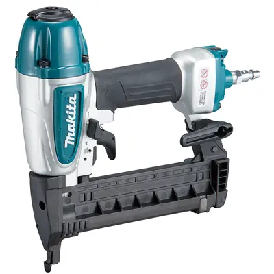 Engrapadora neumática Makita 18 GA 1-1/2" con filtro de aire
