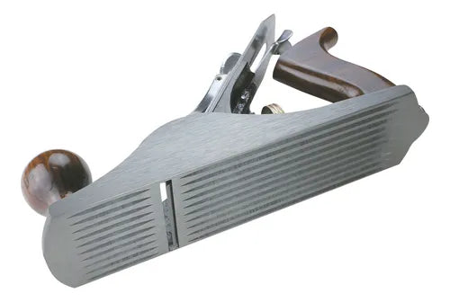 Cepillo para carpintero Stanley Global #4 corrugado