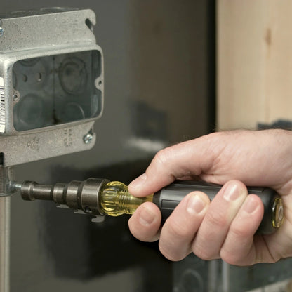 Desarmador Klein Tools para escariar e instalar tubos conduit