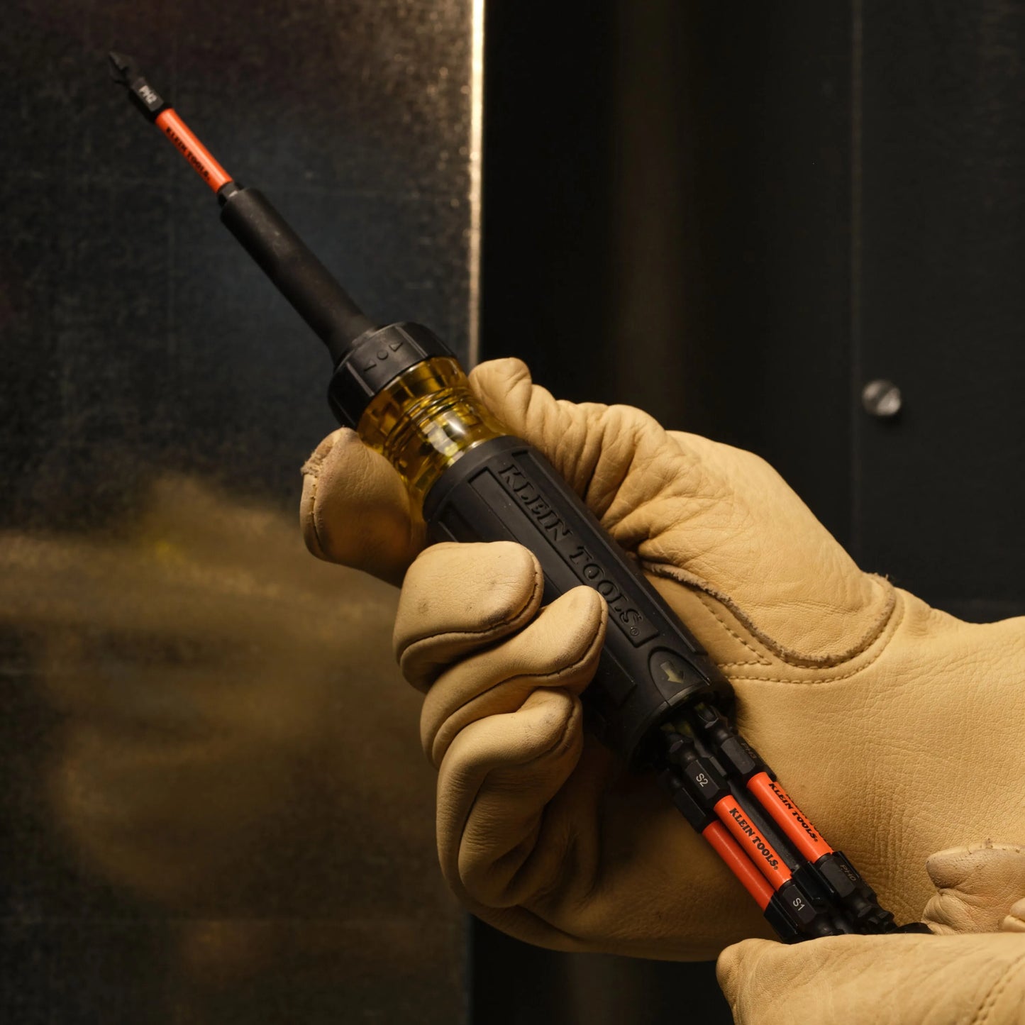 Destornillador de impacto con trinquete 13 en 1 Klein Tools