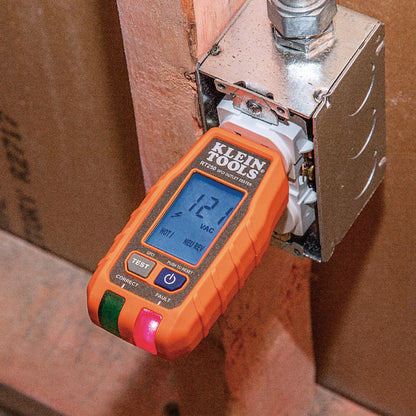 Probador de tomacorrientes GFCI con pantalla LCD Klein Tools RT250