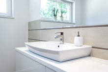 Load image into Gallery viewer, Pintura acrilica para bañera y azulejos blanco brillante 340gr
