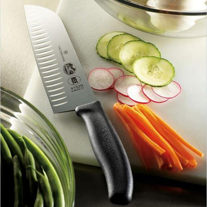 CUCHILLO SANTOKU FIBROX VICTORINOX HOJA DE 17CM - GRUPODONPEDRO