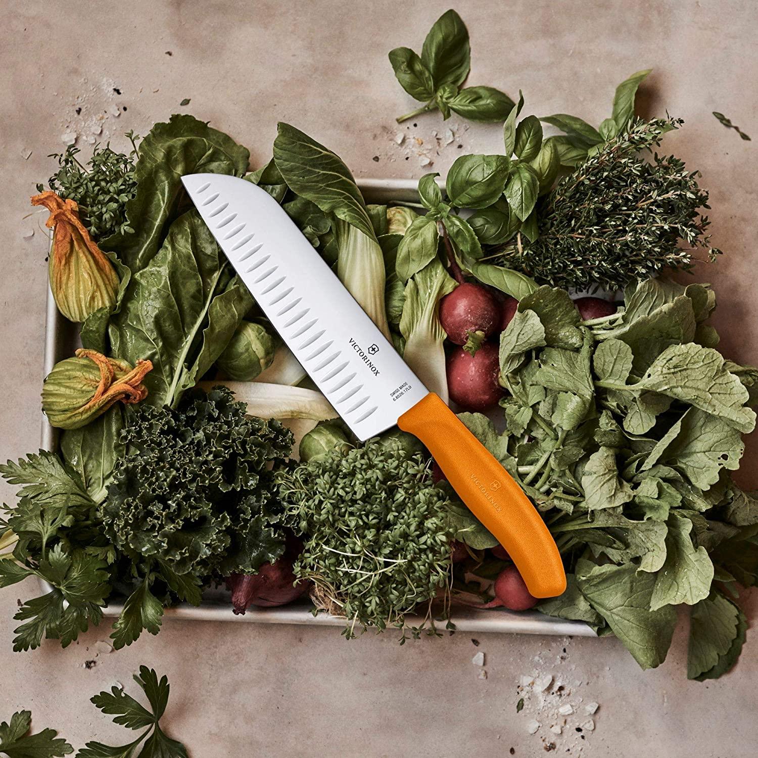 CUCHILLO SANTOKU NARANJA 17CM VICTORINOX - GRUPODONPEDRO