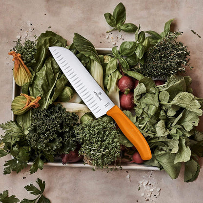 CUCHILLO SANTOKU NARANJA 17CM VICTORINOX - GRUPODONPEDRO